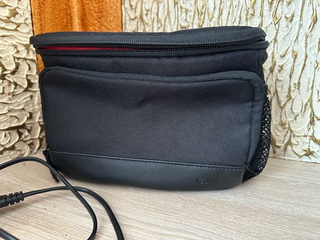 Canon Eos 2000D y Accesorios