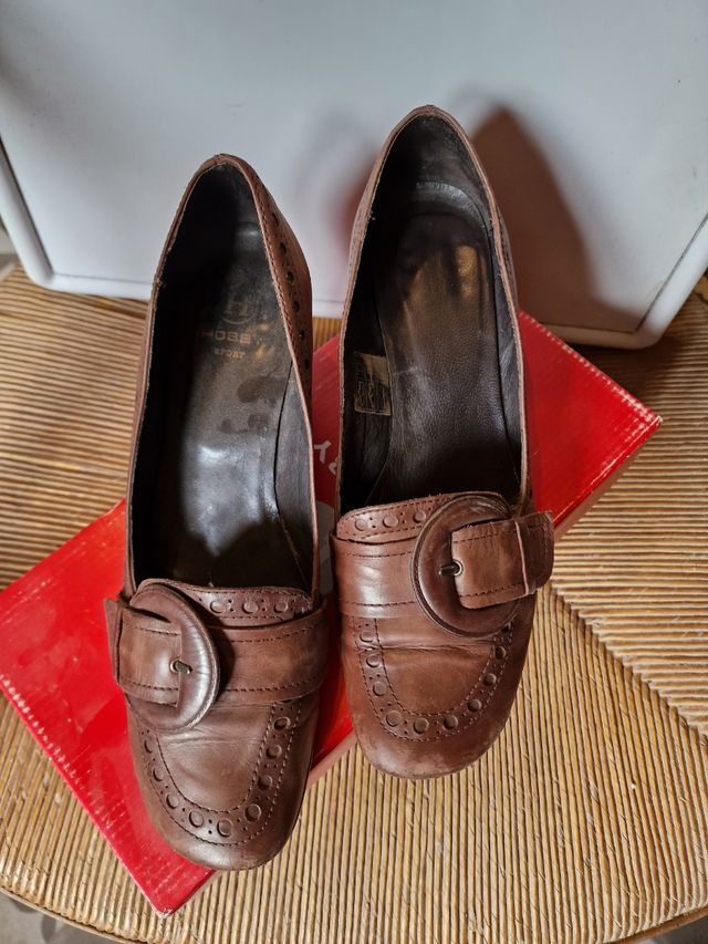 Zapatos tacón piel marrón con hebilla 38