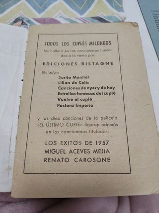 mini libro antiguo 