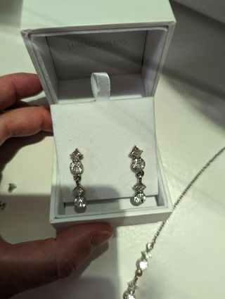 gargantilla y pendientes bisuteria