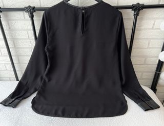 Blusa detalles simil piel Zara - Talla M