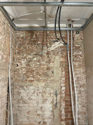 Instalaciones de agua en baño y en cocina 