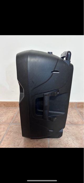 ALQUILER ALTAVOZ BATERÍA PORTÁTIL 1200w