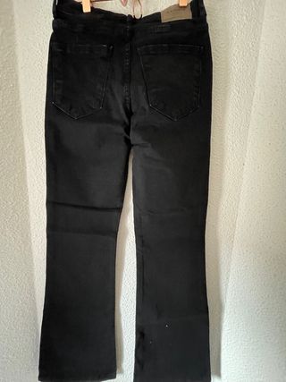 Pantalón campana negro