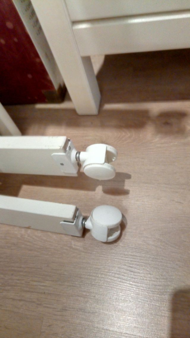 Ruedas cuna ikea