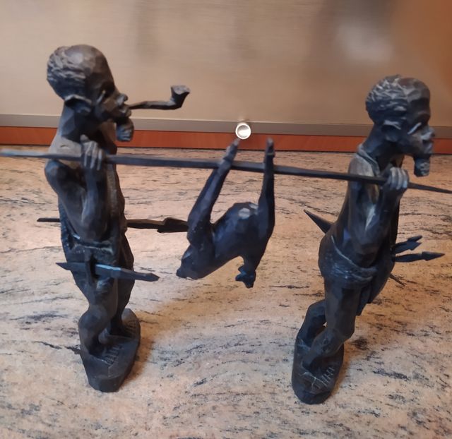 Figuras de madera hechas a mano