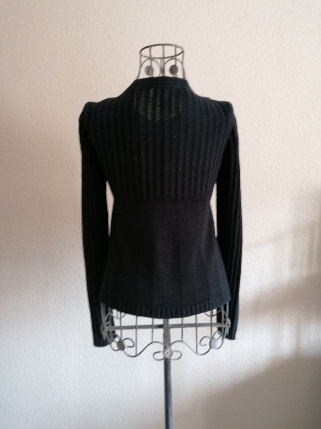 Chaqueta negra punto