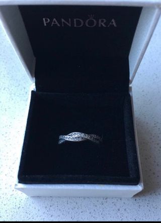 Anillo infinito PANDORA 