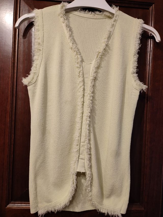 maglia in un bel colore verde pisello