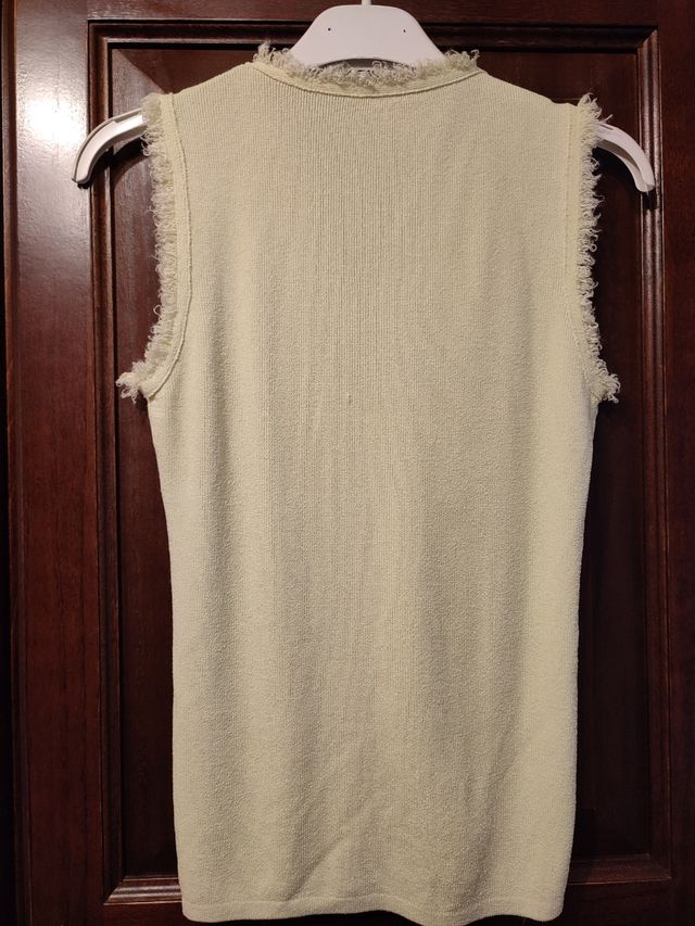 maglia in un bel colore verde pisello