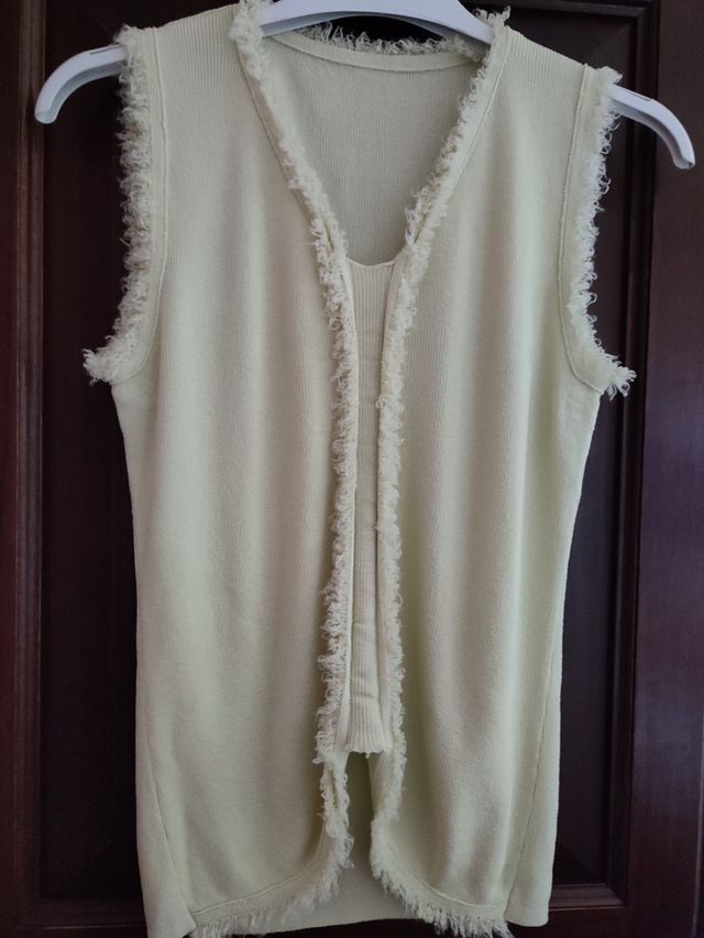 maglia in un bel colore verde pisello