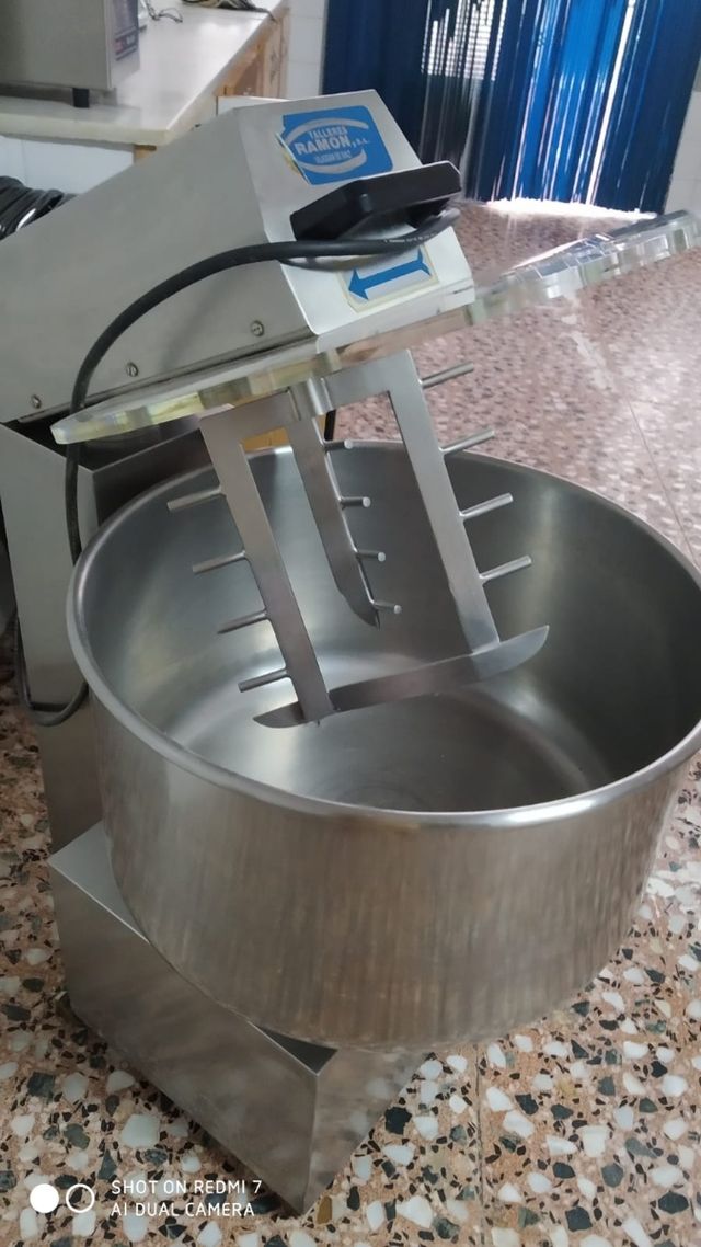 Amasadora especial Carniceria. Es trifásica.