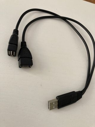 Adaptador USB MACHO a 2 USB hembra