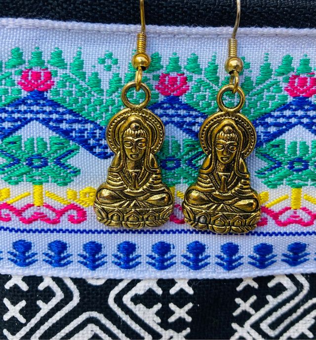 Pendientes Buda