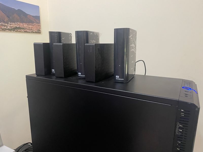 Chia Rig completo con Ryzen 9, 64GB RAM y 63TB afbeelding 3