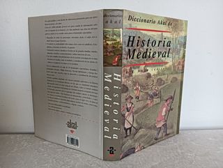 DICCIONARIO AKAL DE HISTORIA MEDIEVAL ,
