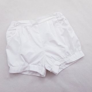 Conjunto blusón babero rosa bermuda blanca Gemelas