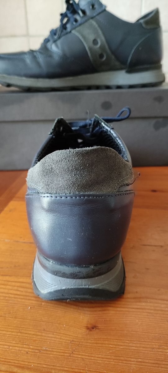 scarpe da uomo con lacci