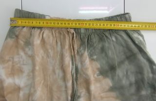 Pequeña Moma Short camuflaje S  Muy bonito