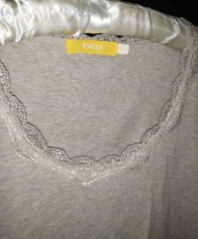 Canotta tortora con pizzo