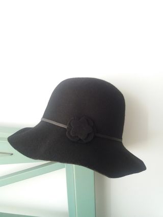 Sombrero mujer negro con flor