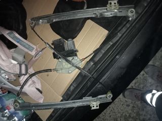 elevalunas derecho C4 Picasso 2.0 HDI 2010