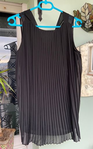 Blusa negra capa posterior plisada Massimo Dutti