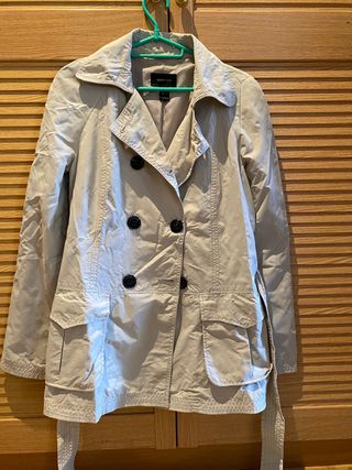 Gabardina beige Mango