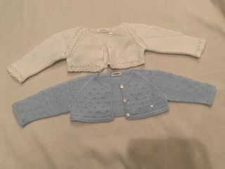 2 Chaquetas+14 calcetines+7 leotard.Talla 6-9 mese