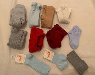 2 Chaquetas+14 calcetines+7 leotard.Talla 6-9 mese