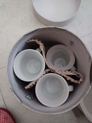 juego de café, blanco y negro