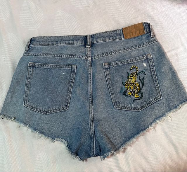 Short Tejano Talla 40