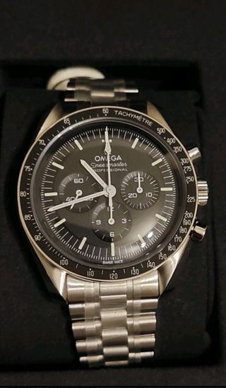 Reloj Omega Speedmaster Moonwatch.