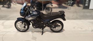 Maquetas Motos Ducati Yamaha 1:12