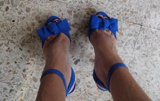 zapato de tacón azul