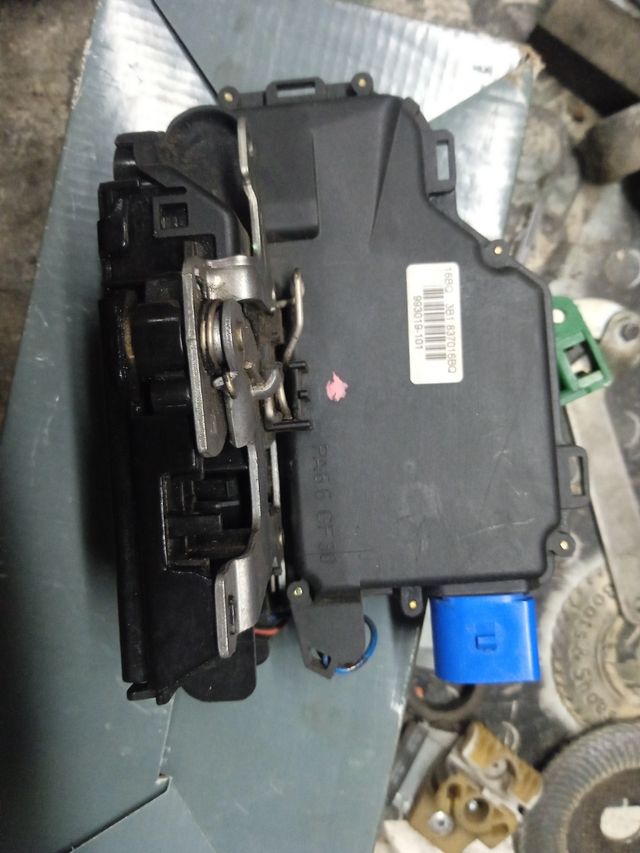 cerradura puerta Ibiza 6l delantera