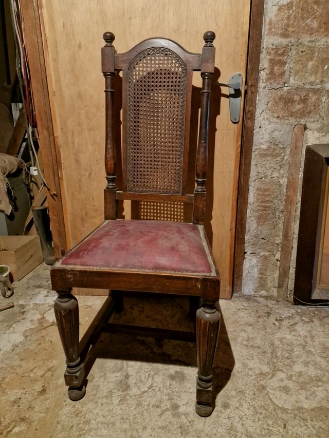 OFERTA  jogo de 6 cadeiras antigas