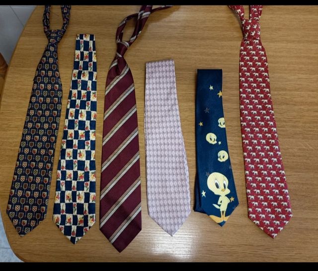 traje ralla diplomática de cárdigan ,