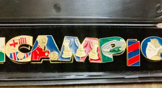 Pins conmemorativos TRICAMPIO. FCB