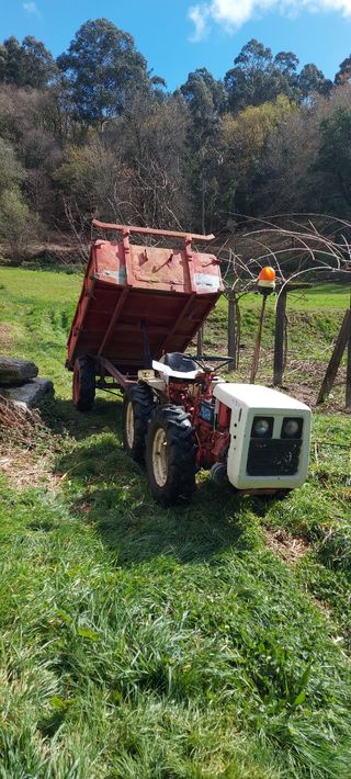 Remolque tractor con traccion