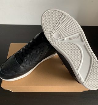 Zapatillas HUMMEL de piel a estrenar. Talla 41