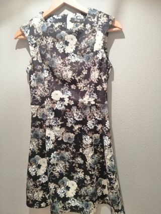 vestido estampado  sin mangas formula joven 