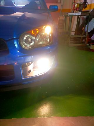 tapas de defensa y faros antiniebla Subaru wrx