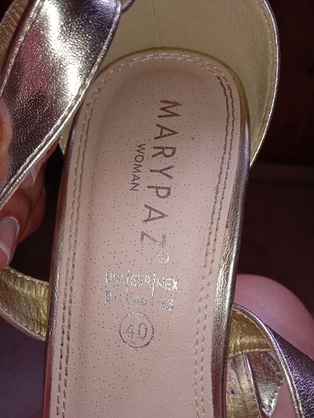 SANDALI CON TACCO ALTO