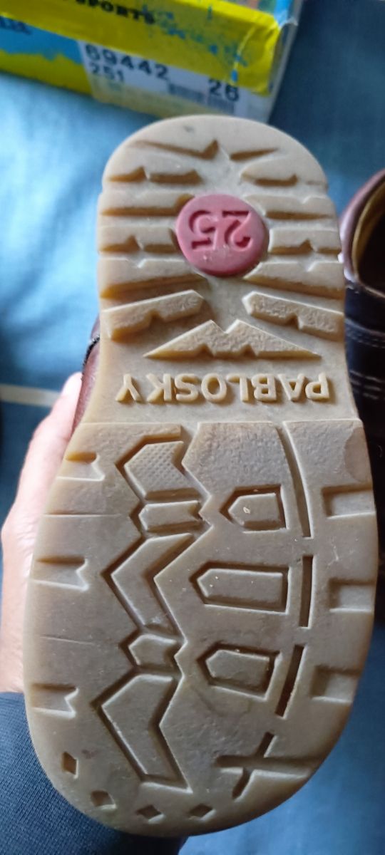 2 pares de zapatos pabloski talla 25