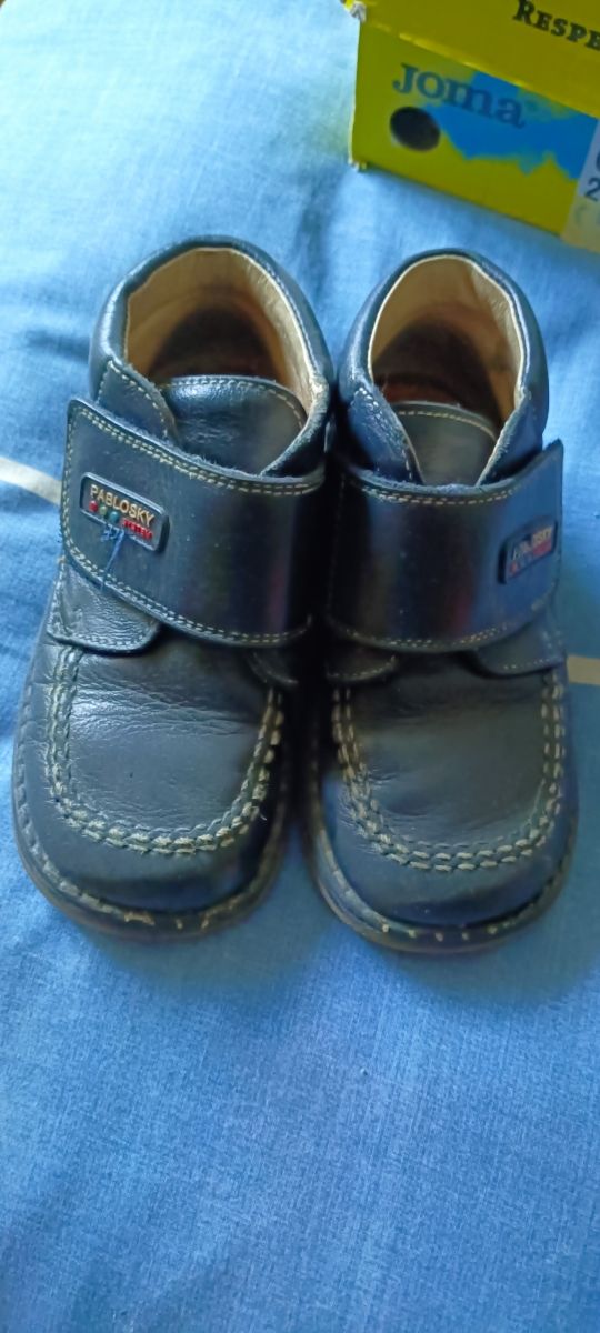2 pares de zapatos pabloski talla 25