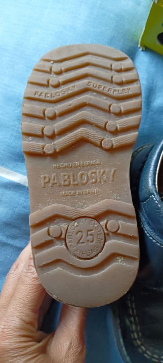 2 pares de zapatos pabloski talla 25