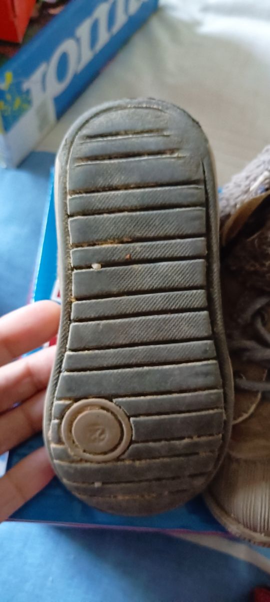 2 pares de botas talla 22-23