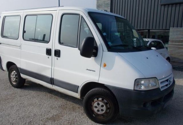 SE HACEN PORTES EN FURGONETA