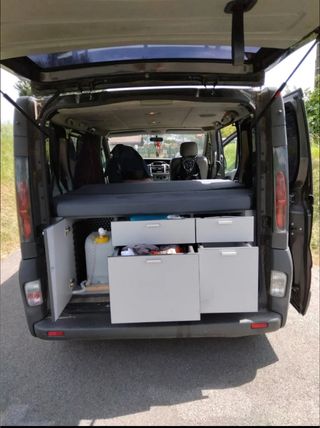 Opel Vivaro 2005